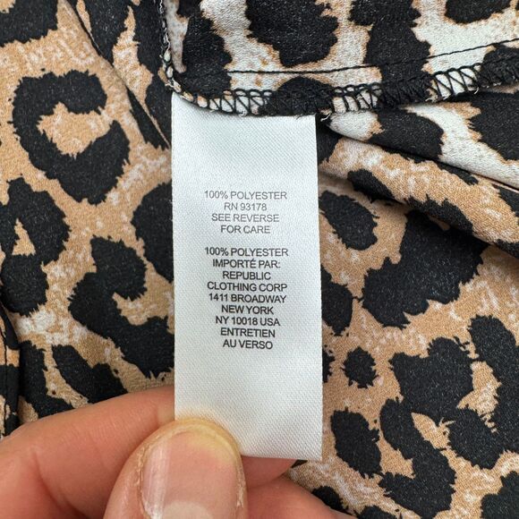 Tahari Leopard Button Down Blouse Women Medium Brown Collarless Long Sleeve NWOT - Picture 8 of 13